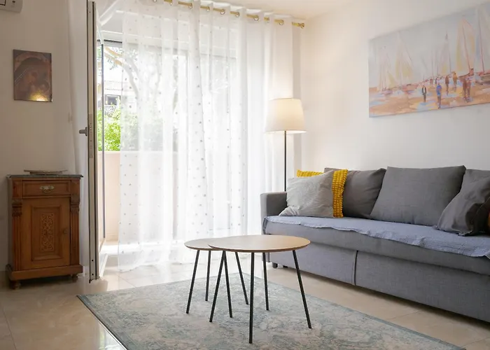 Apartment Zenta With Free Private Parking