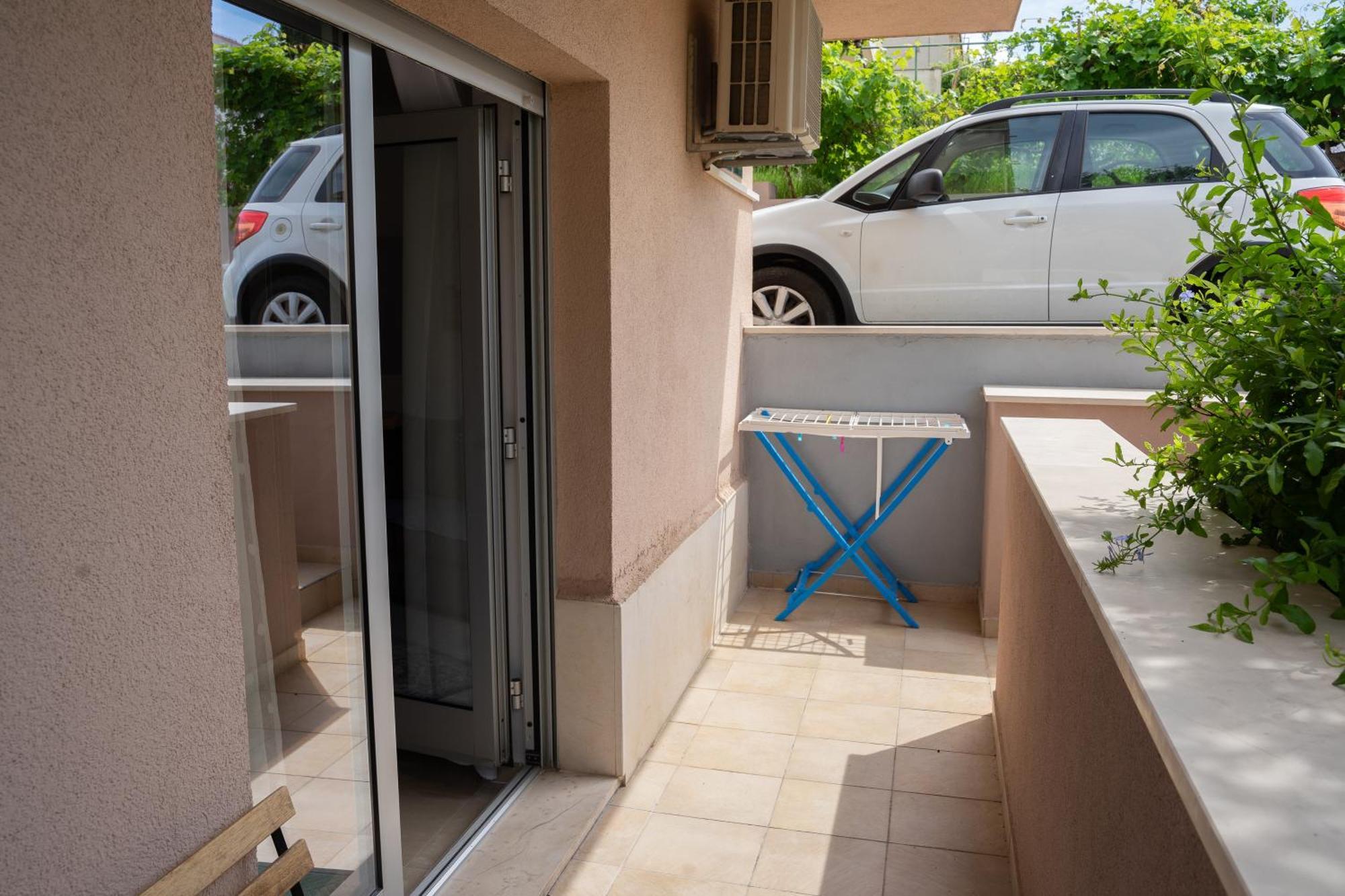 Zenta With Free Private Parking Apartment
